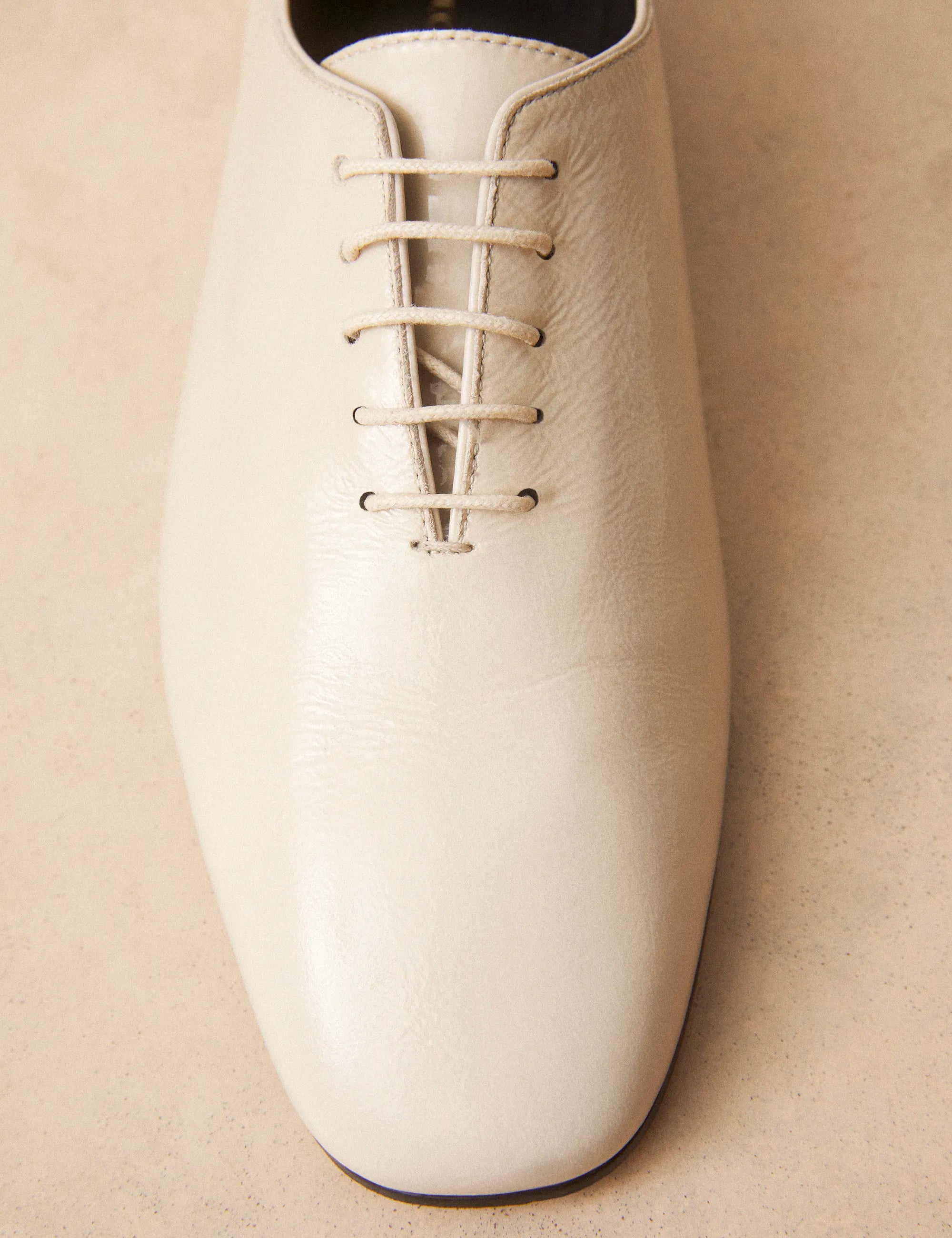 Richelieu Cuir Vernis Blanc Cassé - Numéro 189 - Rivecour