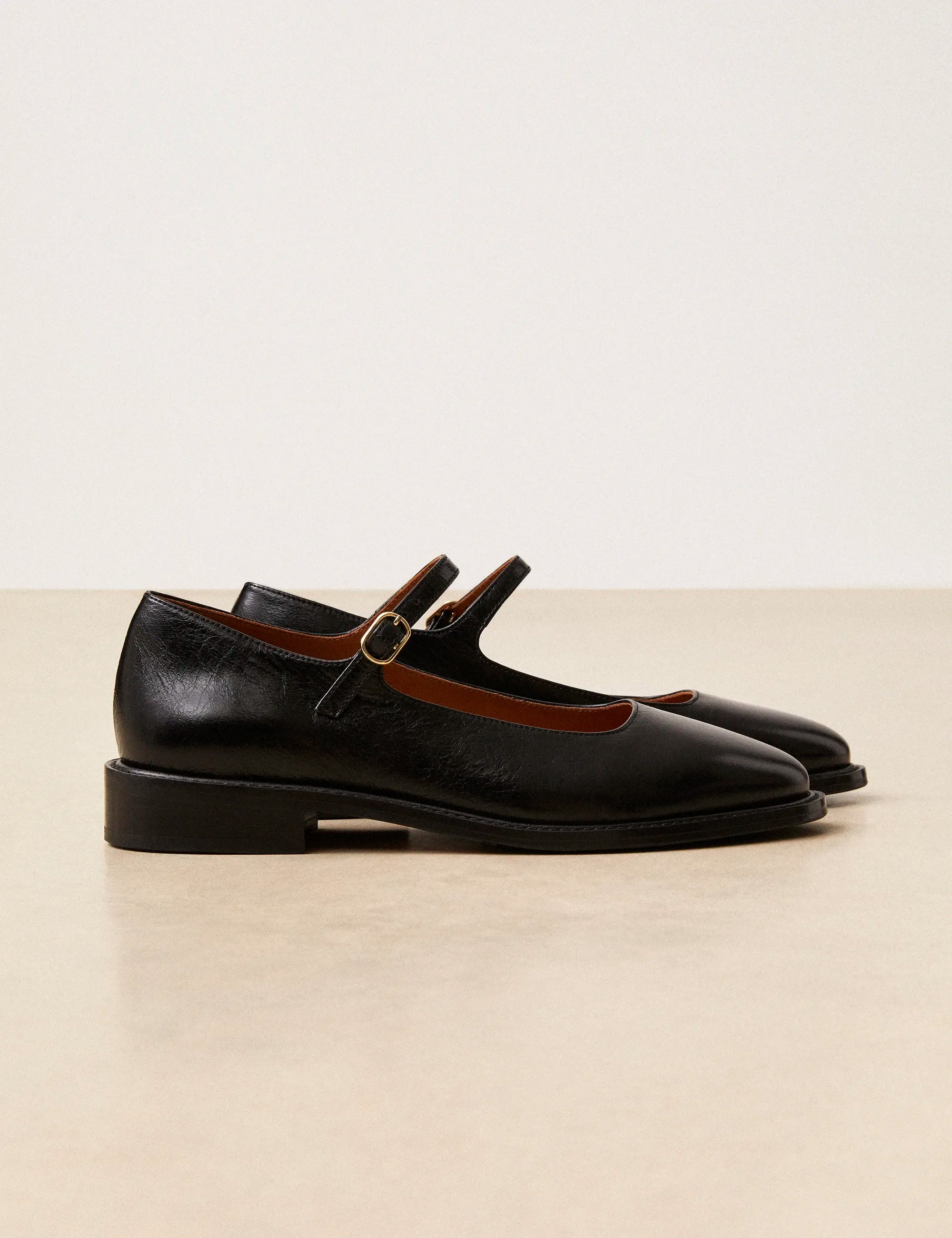 Babies Cuir Façon Vintage Noir - Numéro 254 - Rivecour