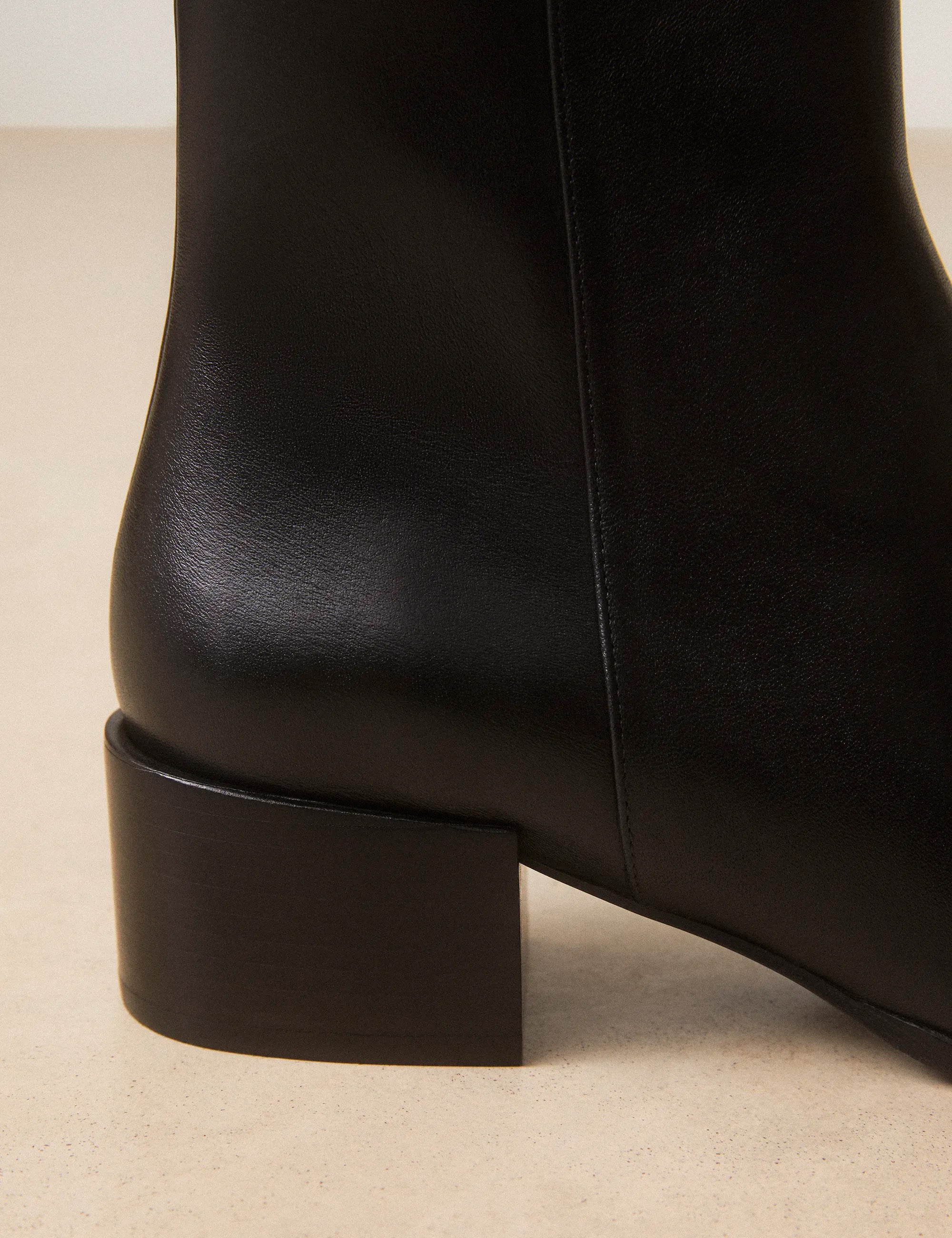 Bottines À Talons Cuir Noir - Numéro 406 - Rivecour
