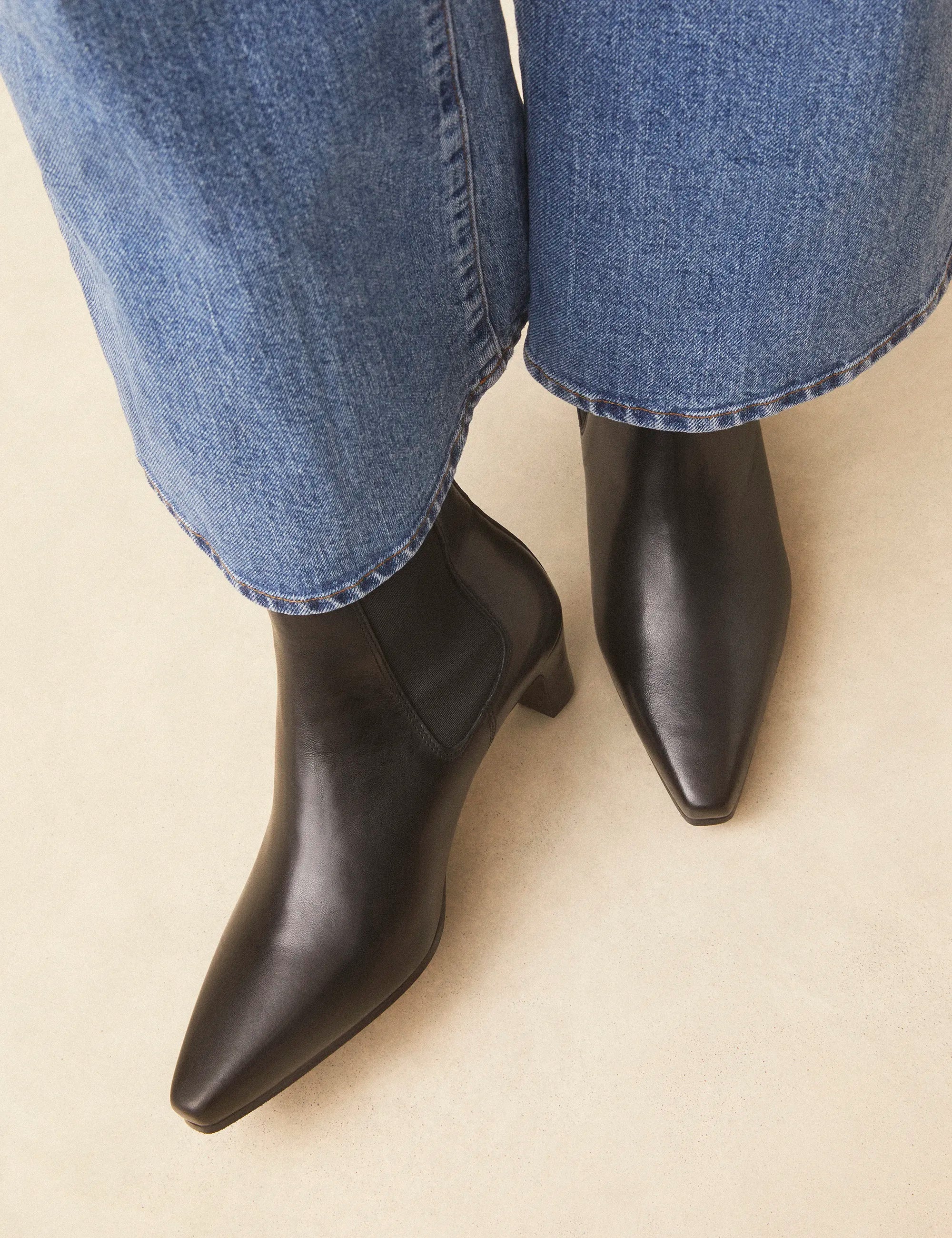 Bottines À Talons Cuir Noir - Numéro 525 - Rivecour