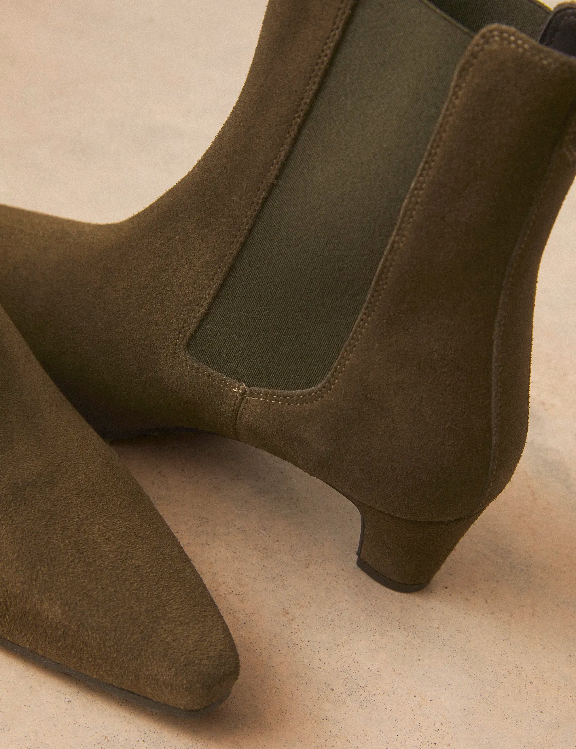 Bottines À Talons Suède Kaki - Numéro 525 - Rivecour