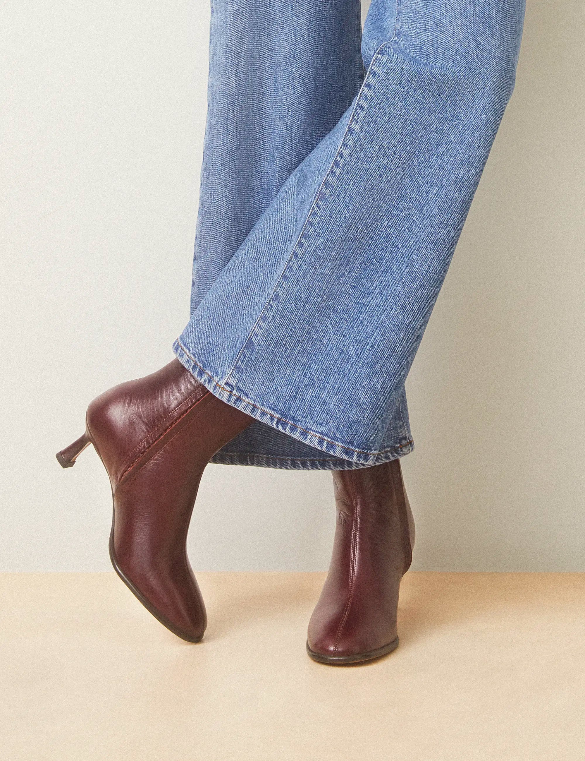 Bottines À Talons Cuir Façon Vintage Bordeaux - Numéro 536 - Rivecour