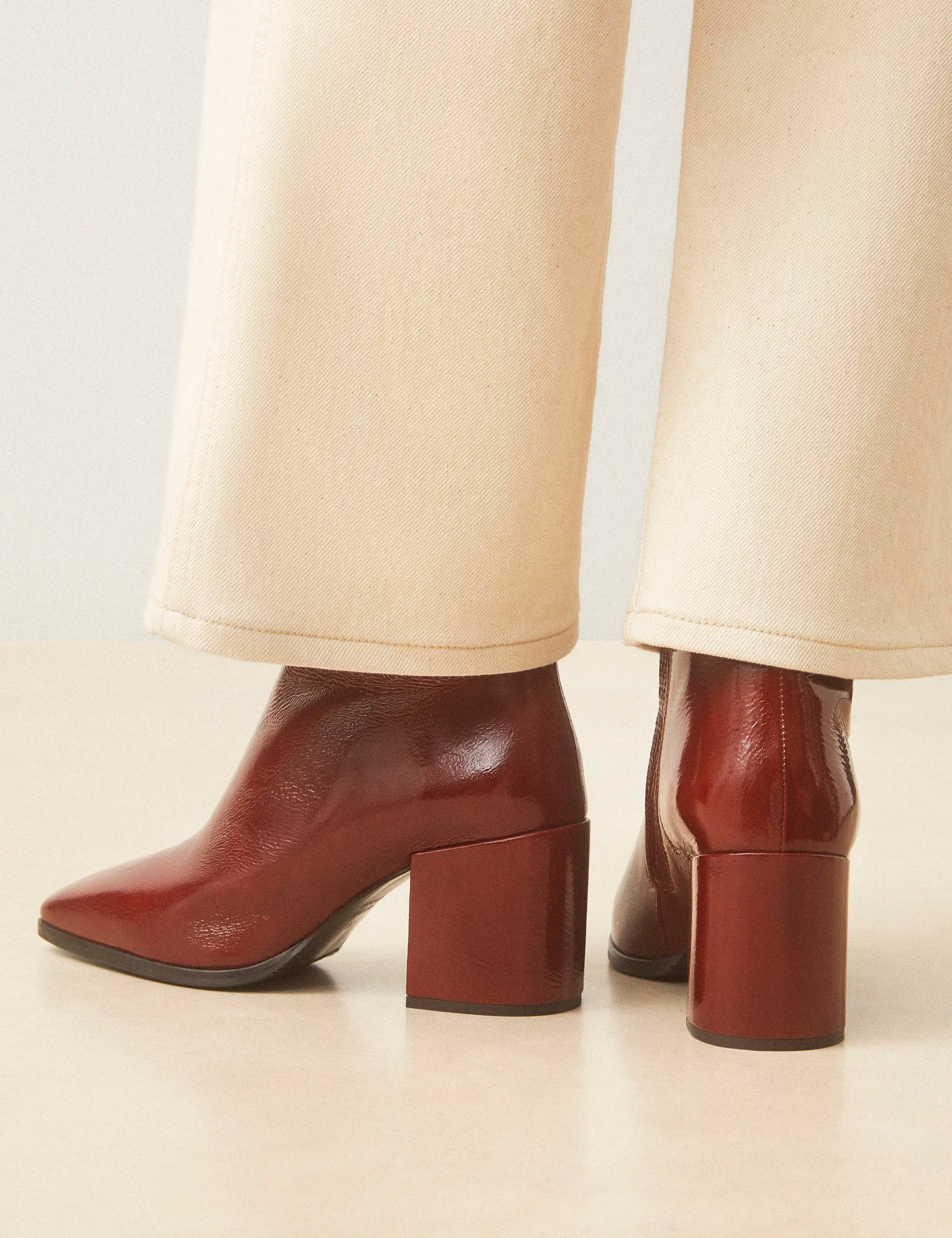 Bottines À Talons Cuir Vernis Cognac - Numéro 670 - Rivecour