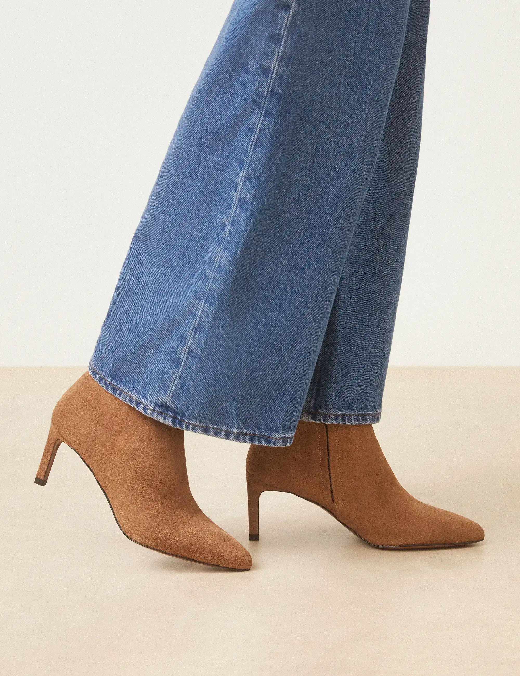 Bottines À Talons Suède Taupe - Numéro 720 - Rivecour