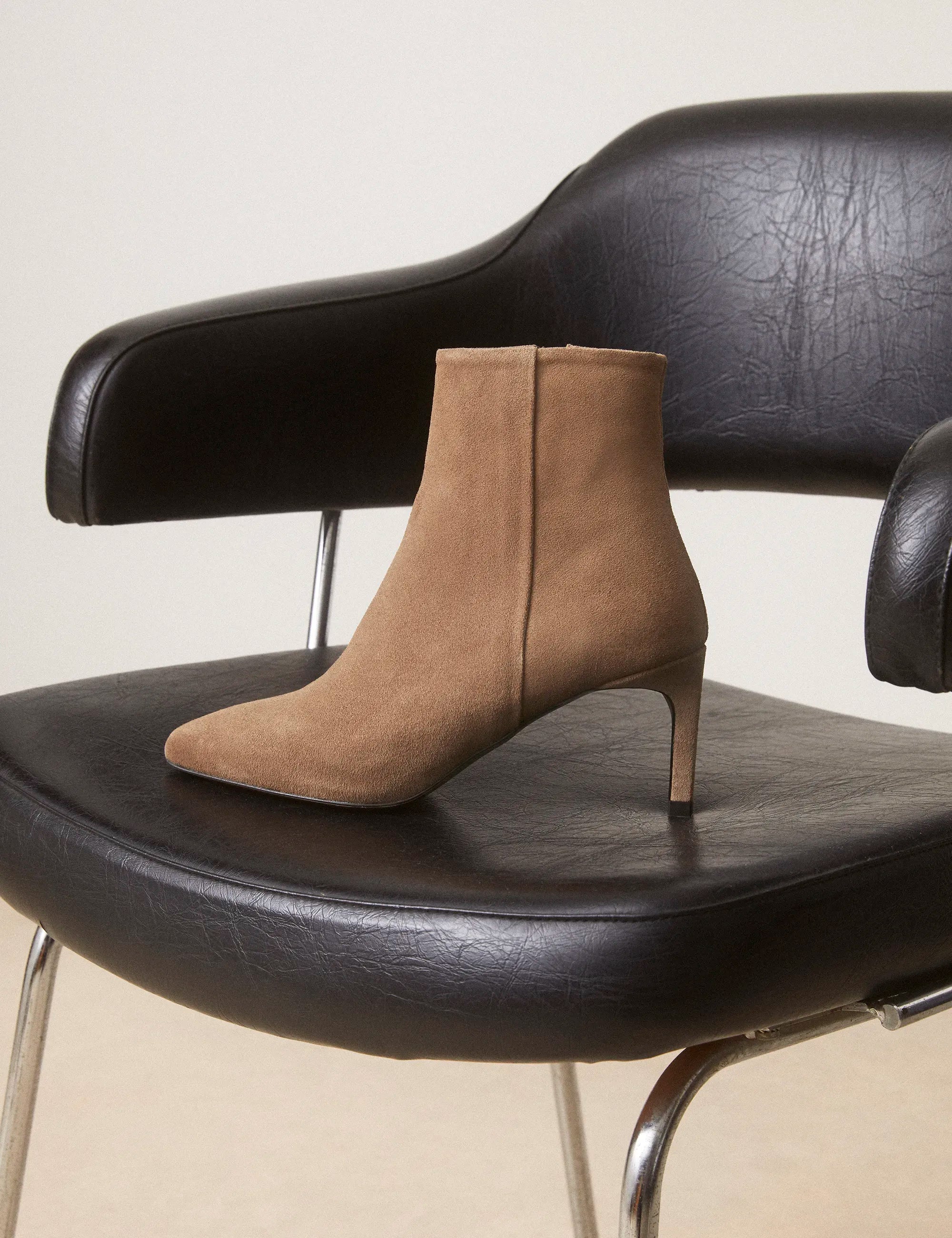 Bottines À Talons Suède Taupe - Numéro 720 - Rivecour