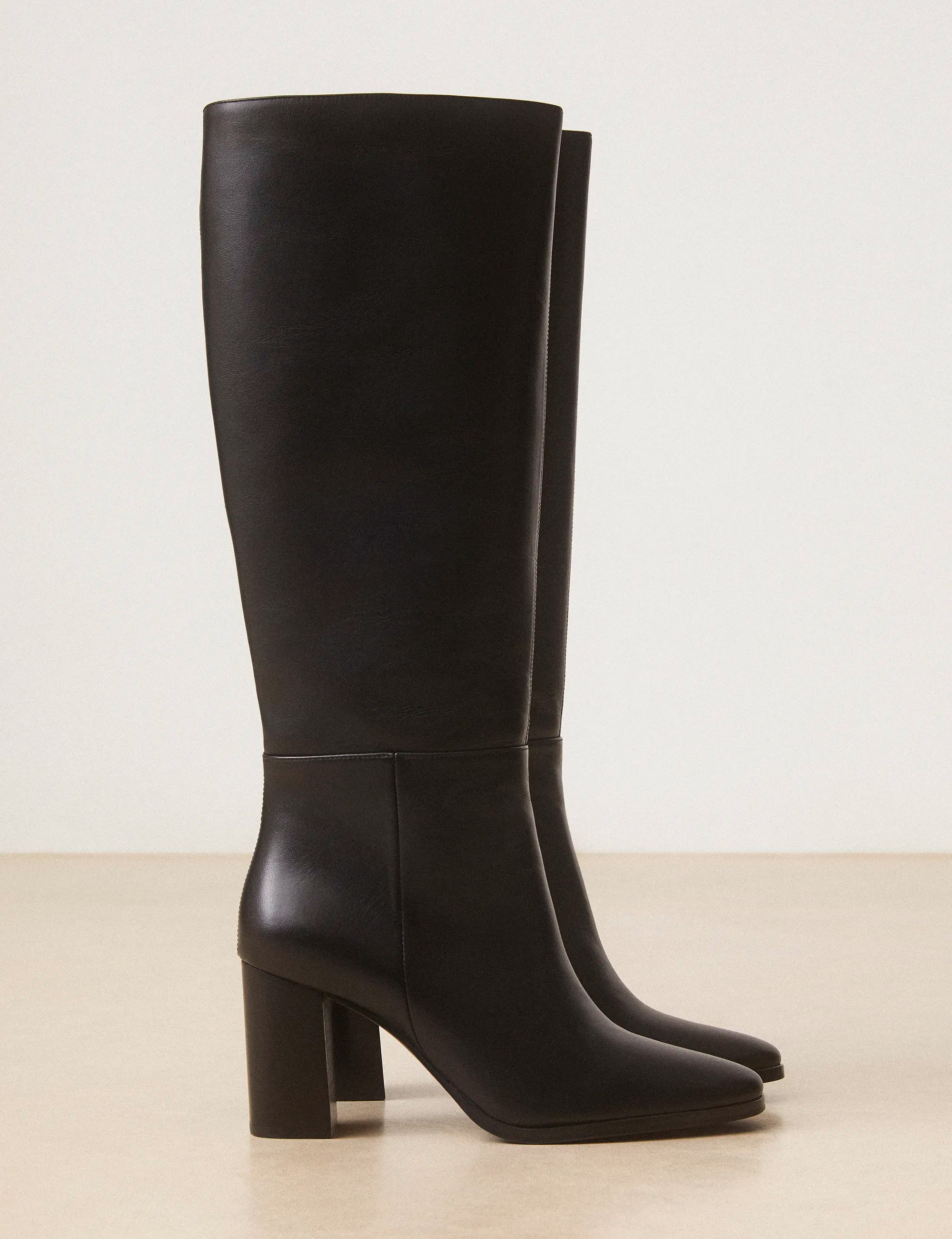 Bottes Cuir Noir - Numéro 832 - Rivecour