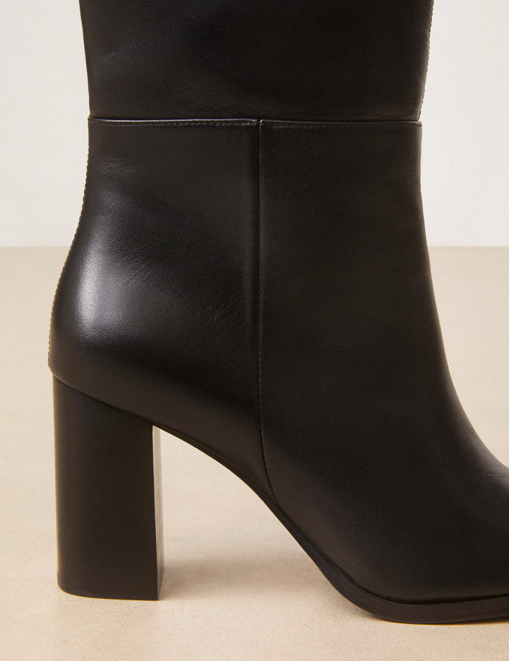 Bottes Cuir Noir - Numéro 832 - Rivecour