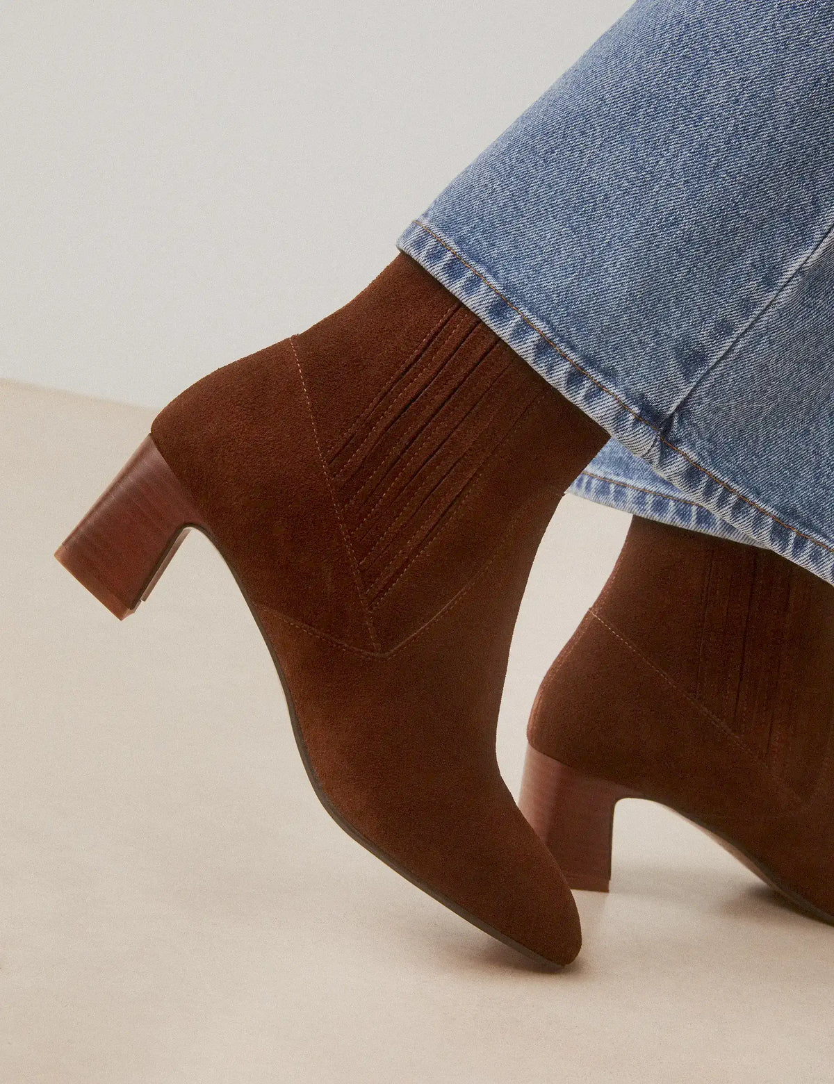 Bottines À Talons Suède Noisette - Numéro 522 - Rivecour