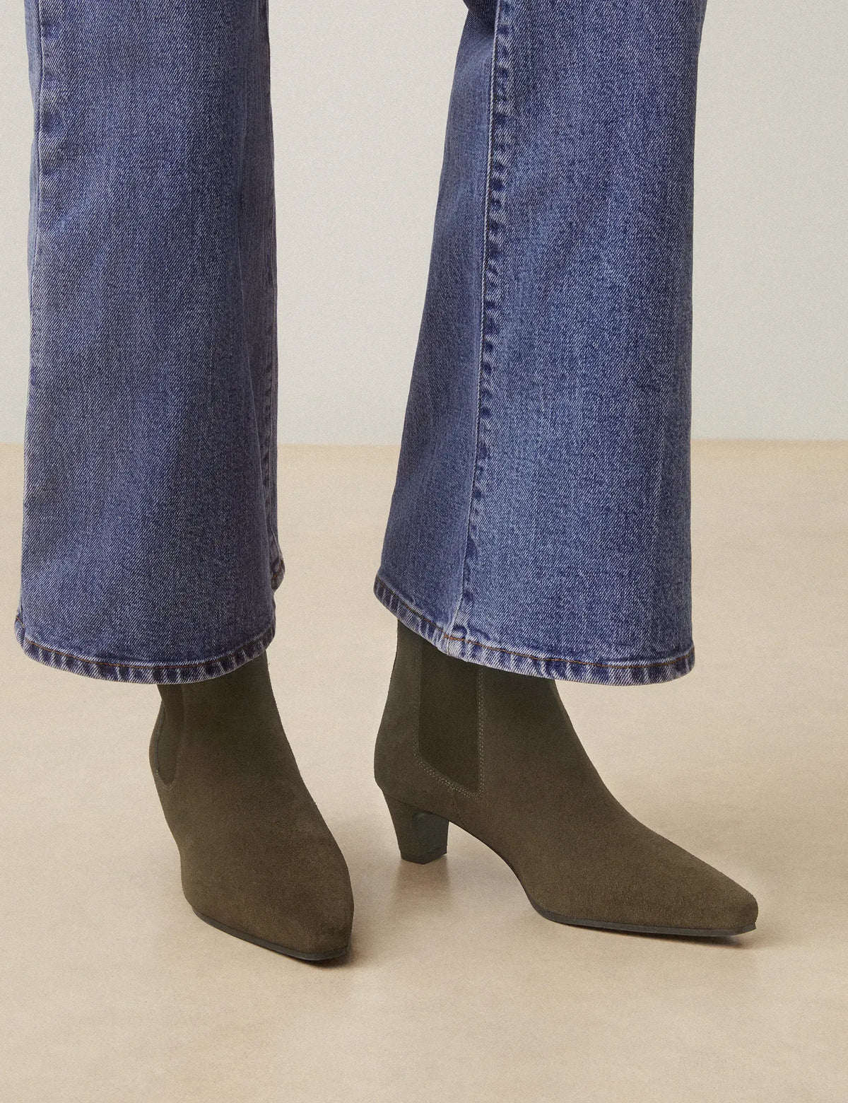 Bottines À Talons Suède Kaki - Numéro 525 - Rivecour