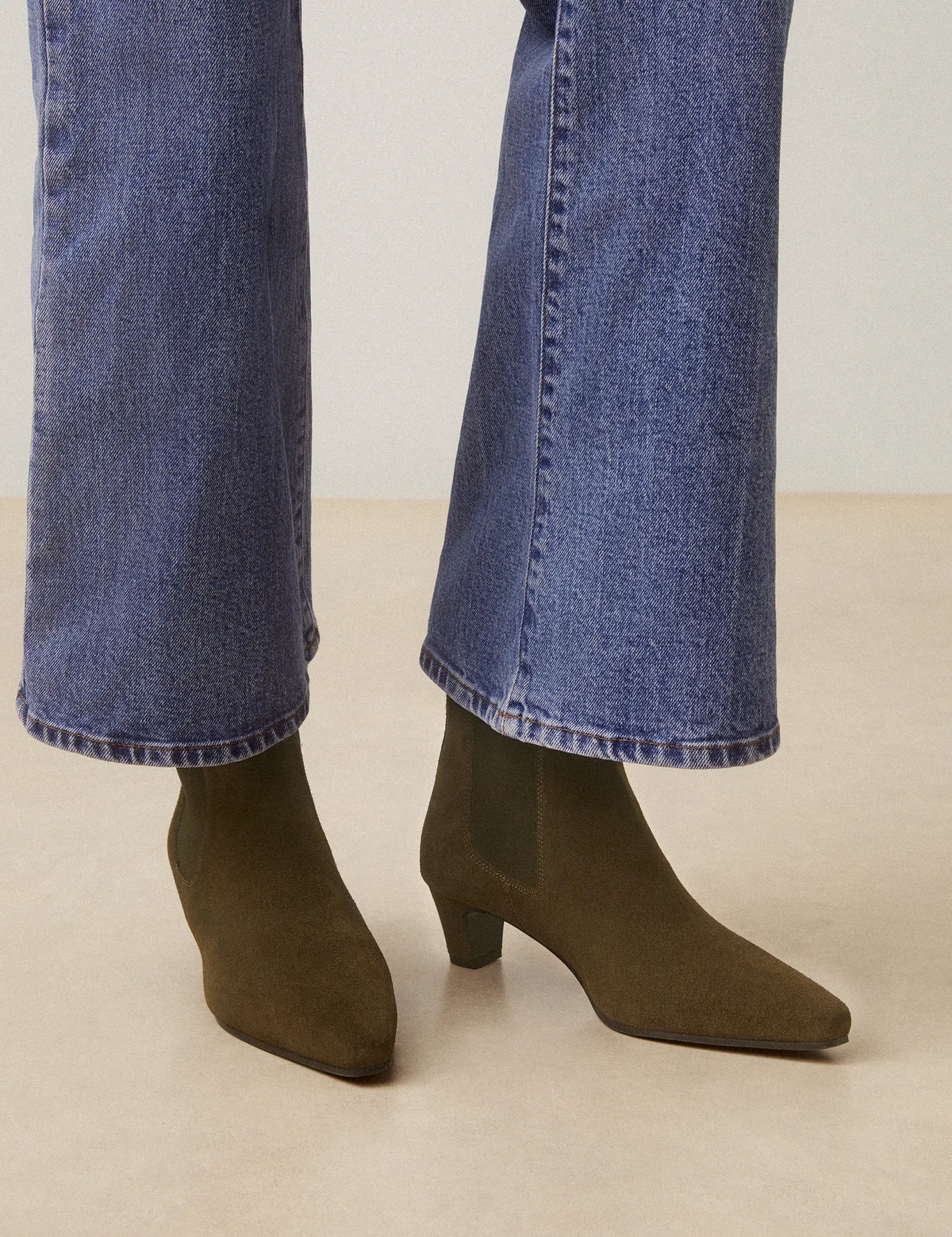 Bottines À Talons Suède Kaki - Numéro 525 - Rivecour