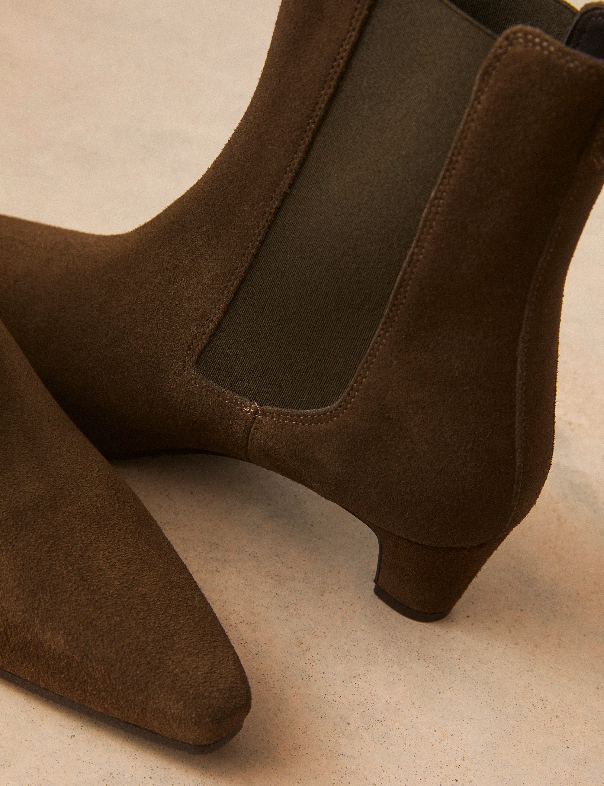 Bottines À Talons Suède Kaki - Numéro 525 - Rivecour