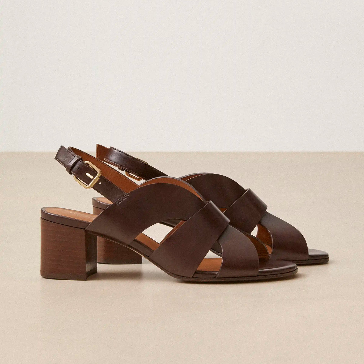 ココニョロ Chocolate Brown Leather Heeled Sandals - Numéro 551 - Rivecour