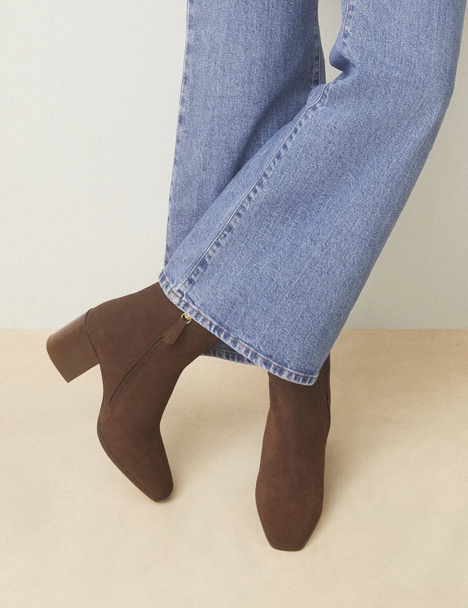 Bottines À Talons Suède Marron Chocolat - Numéro 670 - Rivecour