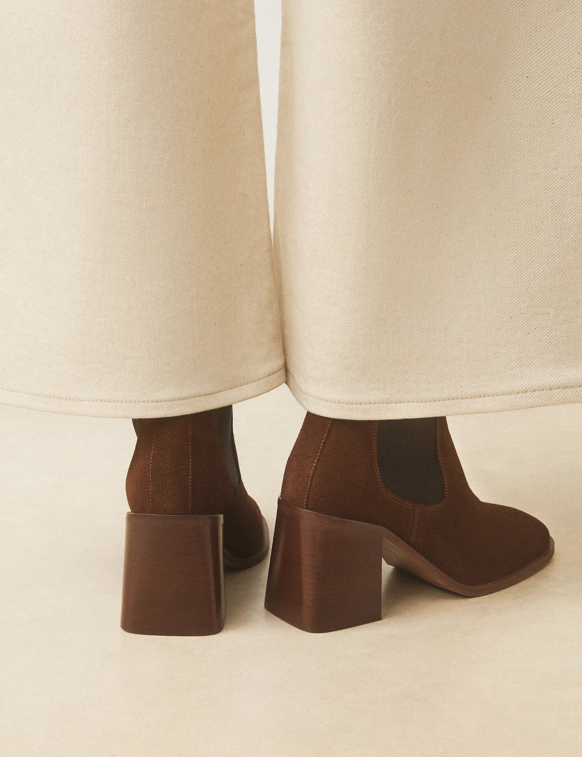Bottines À Talons Suède Noisette - Numéro 708 - Rivecour